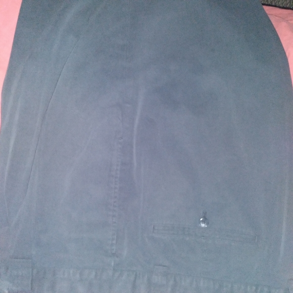 SHORTS - Picture 3 of 4